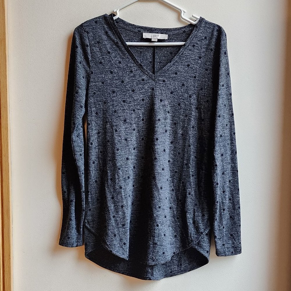 LOFT Dark Gray Polka Dot V-Neck Jersey Size XS
